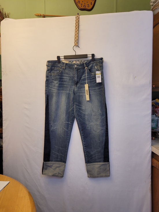 Vintage America Denim - Relaxed Blue Washed Jeans with Light Cuffs
